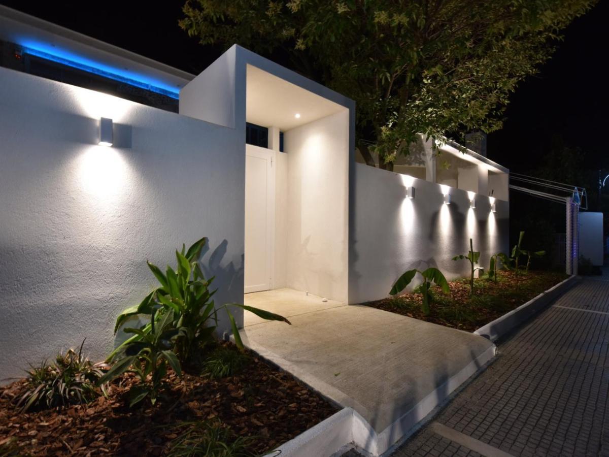 4 Elements Seaside Luxury Suites By Rentalspro Services Nea Moudania Halkidiki Extérieur photo